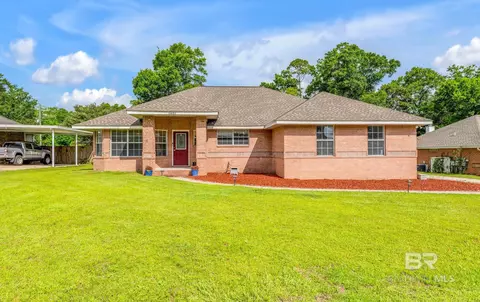 10687 Magnolia Ln, Lillian, AL 36549