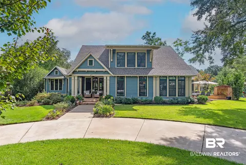 61 Mershon St, Fairhope, AL 36532