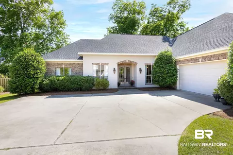 9005 Lake View Dr, Fairhope, AL 36532