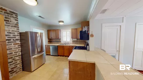 21 Crenshaw St, Mobile, AL 36606 photo 8