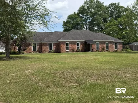 102 Magnolia St, Atmore, AL 36502