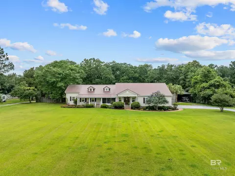20011 Lawrence Rd, Fairhope, AL 36532