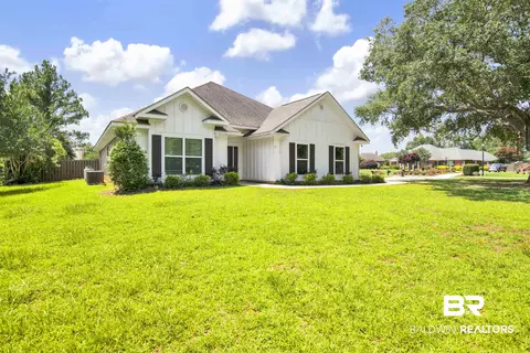 16496 Gaineswood Dr, Fairhope, AL 36532