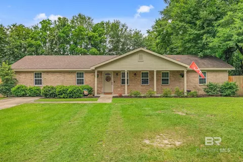 106 W Meadow Dr, Atmore, AL 36502