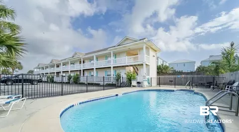 1117 W Lagoon Ave #9, Gulf Shores, AL 36542
