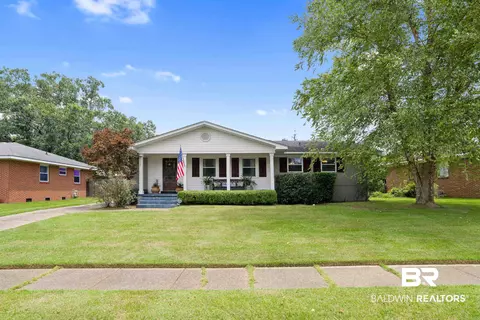 2908 Brierwood Dr, Mobile, AL 36606