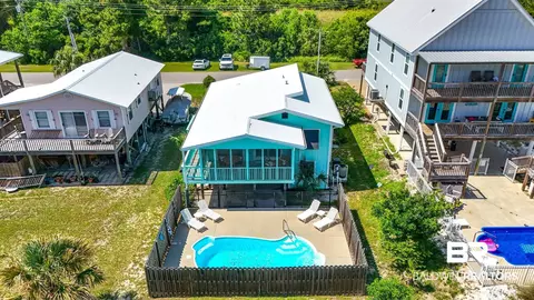 331 E 2nd Ave, Gulf Shores, AL 36542