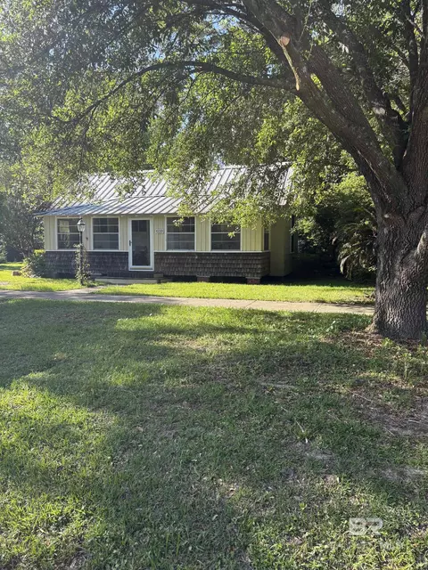 216 W Orange Ave, Foley, AL 36535