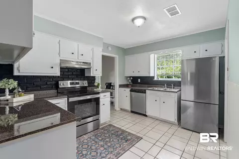 1371 Azalea Rd, Mobile, AL 36693 photo 9