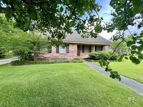 506 Evergreen Ave, Brewton, AL 36426