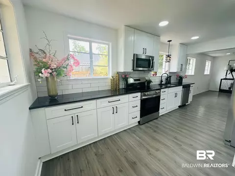 808 Rowell St, Mobile, AL 36606 photo 5