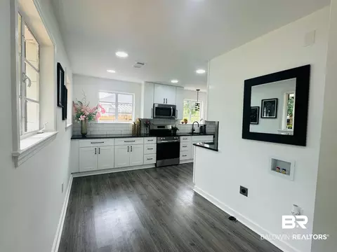 808 Rowell St, Mobile, AL 36606 photo 4