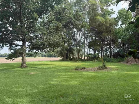 208 E Hamm Ave, Summerdale, AL 36580