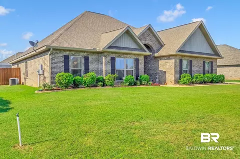 2046 Bourbon St, Foley, AL 36535