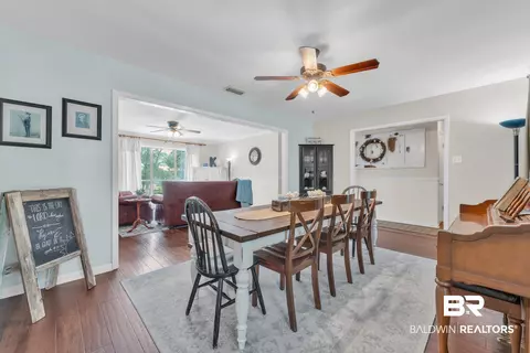 224 Cache Cir, Chickasaw, AL 36611 photo 5