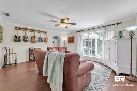 224 Cache Cir, Chickasaw, AL 36611 photo 12