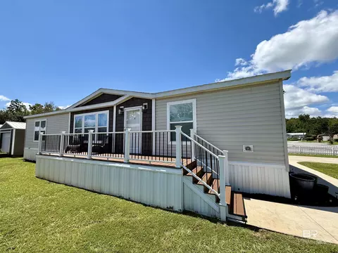 1157 Ridgewood Dr, Lillian, AL 36549