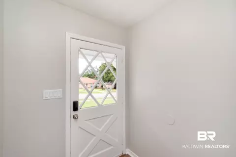 6259 Parkbrook Dr, Mobile, AL 36608 photo 2