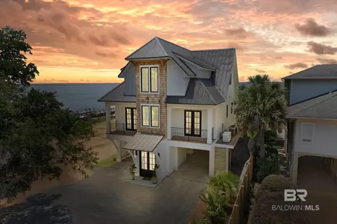 3 Pier Ave, Fairhope, AL 36532