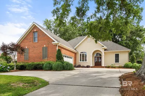 19246 Fairfax Dr, Fairhope, AL 36532