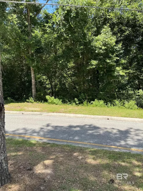 413 Ridgewood Dr, Daphne, AL 36526