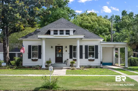 217 W Jessamine Ave, Foley, AL 36535