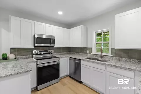 3512 Spring Hill Ave, Mobile, AL 36608 photo 5