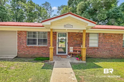 105 Duncan St, Brewton, AL 36426