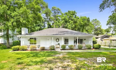 102 Milburn Cir, Daphne, AL 36526