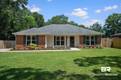 602 W 4th St, Bay Minette, AL 36507