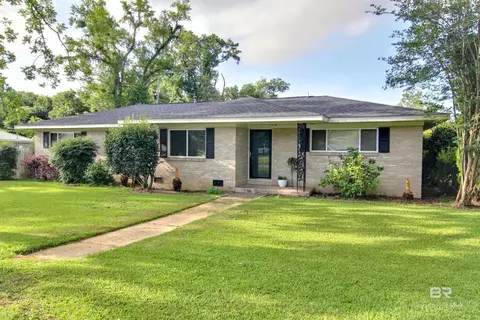 700 E Myrtle Ave, Foley, AL 36535