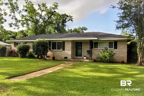 700 E Myrtle Ave, Foley, AL 36535 photo 2