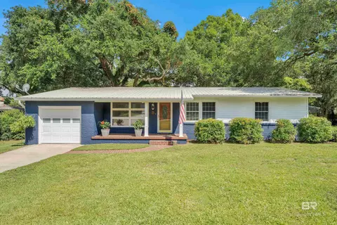 252 S Bayview St, Fairhope, AL 36532