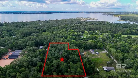 30678 Forgotten Ln, Perdido Beach, AL 36530