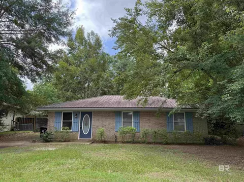 18110 Richmond St, Robertsdale, AL 36567