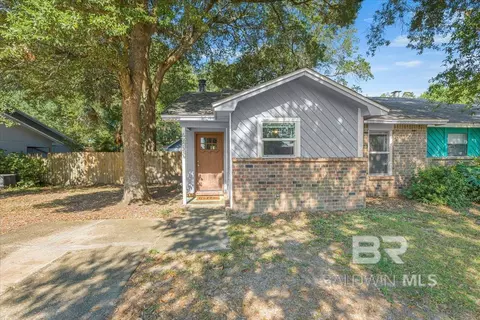 6205 E Forest Pnes, Pensacola, FL 32526