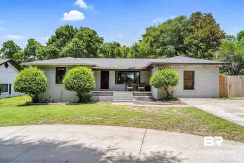 328 Magnolia Dr, Gulf Shores, AL 36542