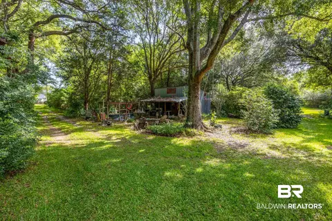 8376 Nichols Avenue Ext, Fairhope, AL 36532