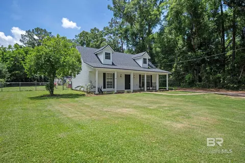 14500 Dogwood Ln, Bay Minette, AL 36507