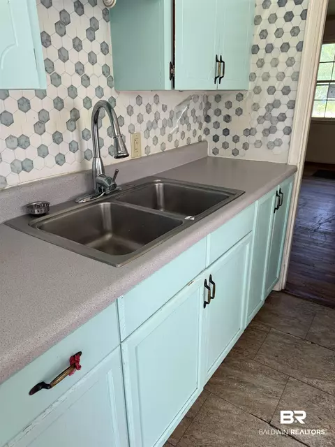 502 E Myrtle Ave, Foley, AL 36535 photo 4