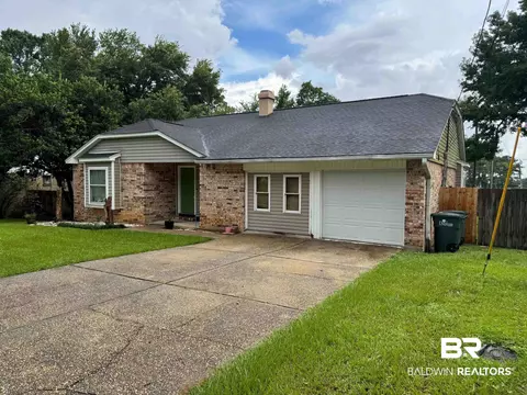 109 Eagle Dr, Daphne, AL 36526