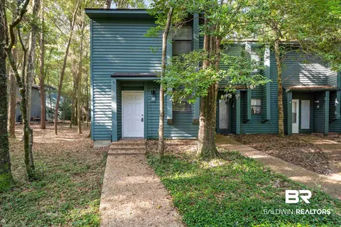 20 Summer Oaks Dr, Daphne, AL 36526
