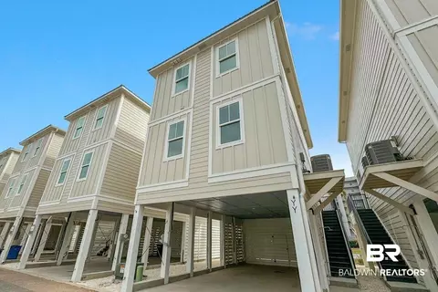 951 W Lagoon Ave, Gulf Shores, AL 36542