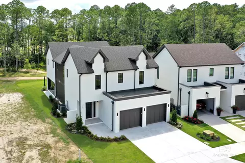 2765 Straits Blvd, Gulf Shores, AL 36542