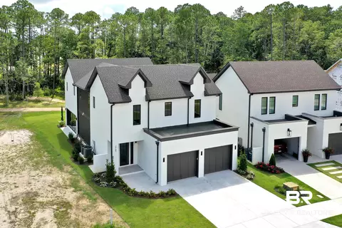 2765 Straits Blvd, Gulf Shores, AL 36542