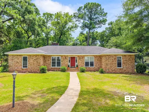332 Bay Hill Dr, Daphne, AL 36526