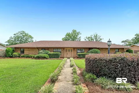 610 E Walker Ave, Foley, AL 36535 photo 2