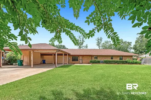 610 E Walker Ave, Foley, AL 36535 photo 5
