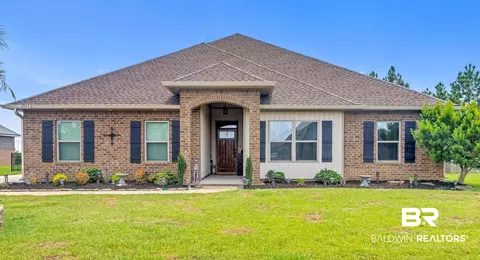2049 Bourbon St, Foley, AL 36535