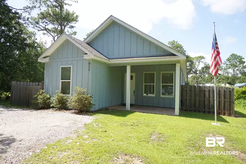912 E 24th Ave, Gulf Shores, AL 36542